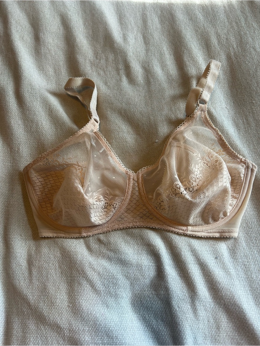Chantelle bra size 32D